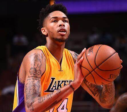 也会在队友 也会在队友